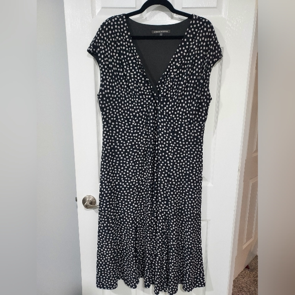 Jones Wear Dress Black and White Polka Dot Midi Dress in Size 22W (Woman)